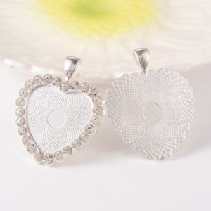 Flat Diamante Heart Mount - Riverside beads